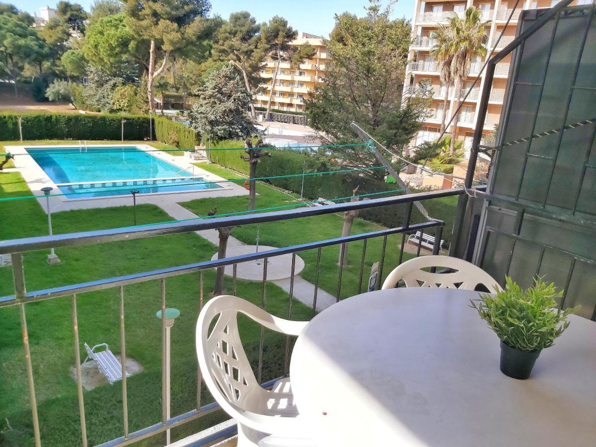 Apartamentos Casanostra Салоу Екстер'єр фото