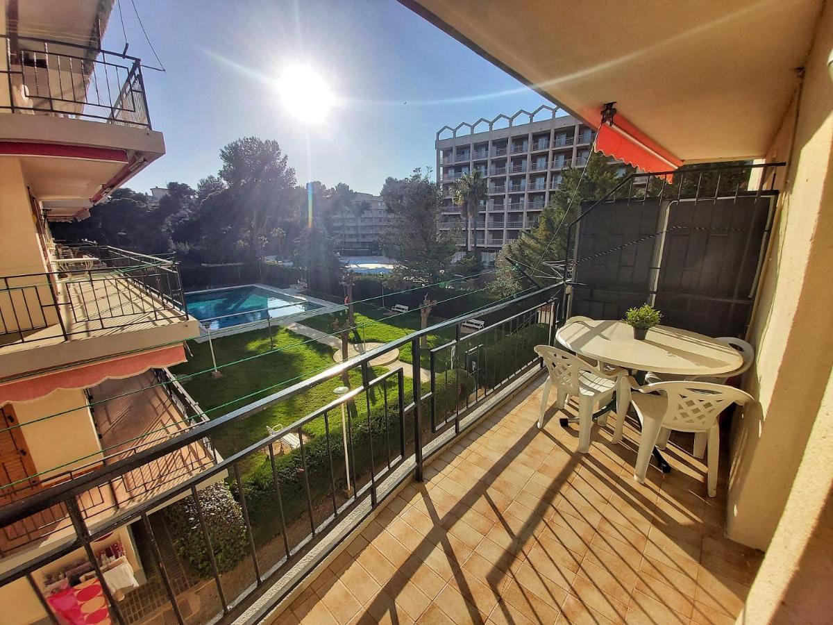 Apartamentos Casanostra Салоу Екстер'єр фото