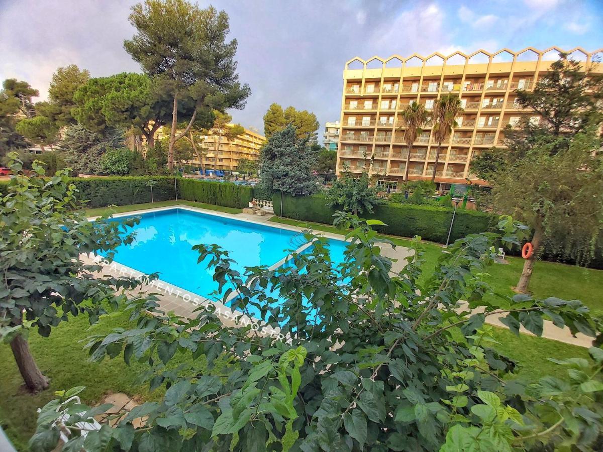 Apartamentos Casanostra Салоу Екстер'єр фото