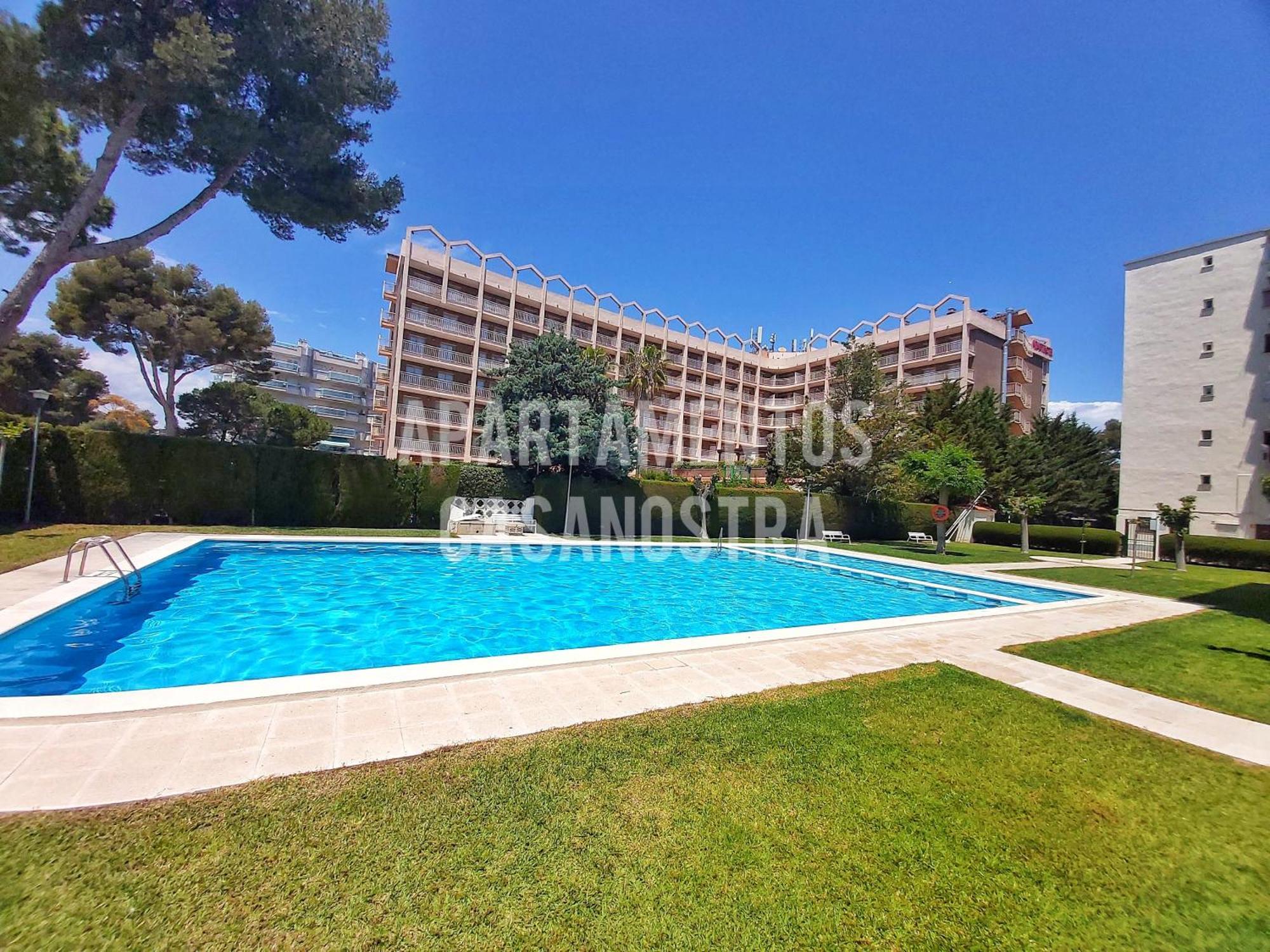 Apartamentos Casanostra Салоу Екстер'єр фото