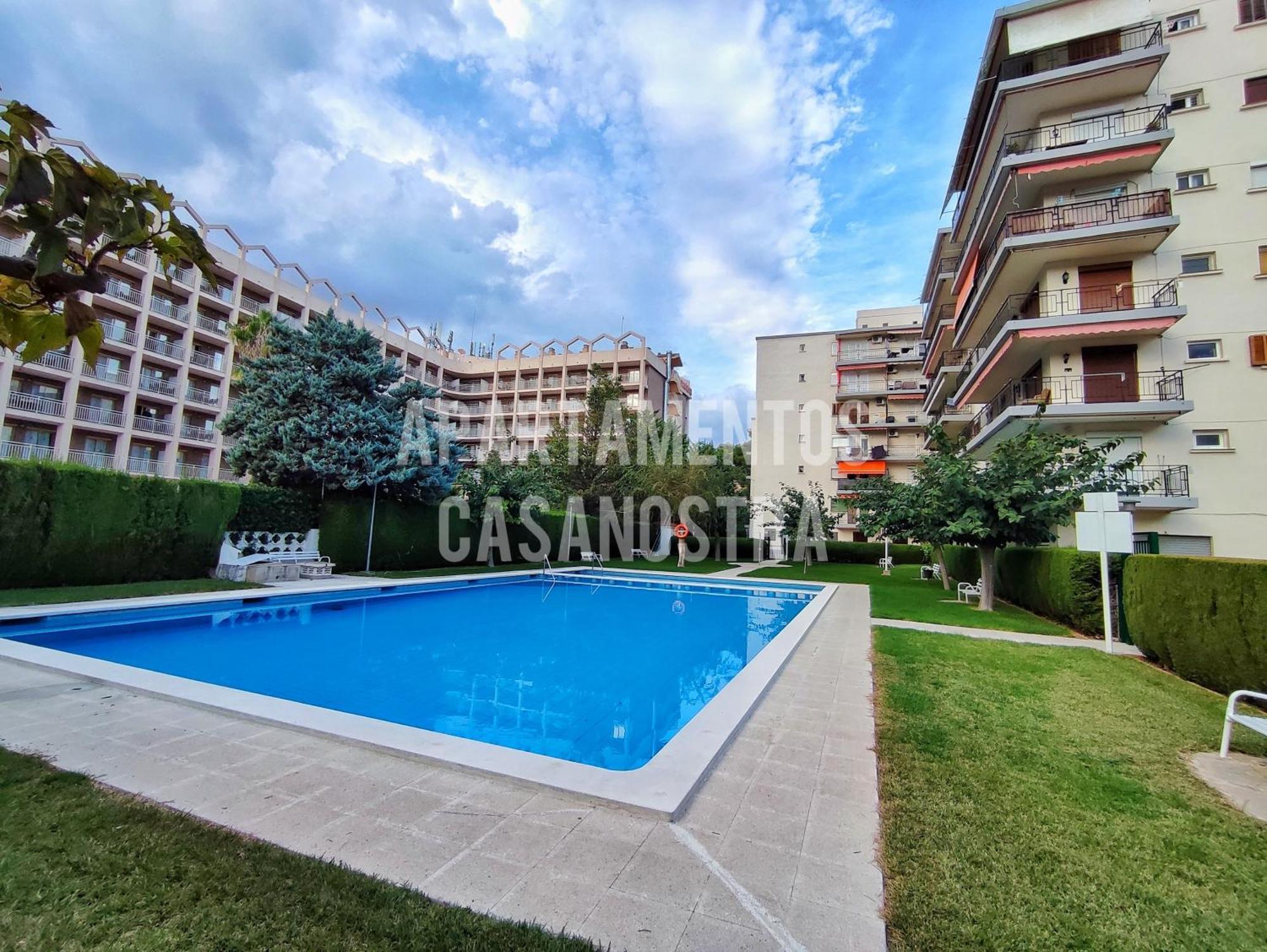 Apartamentos Casanostra Салоу Екстер'єр фото